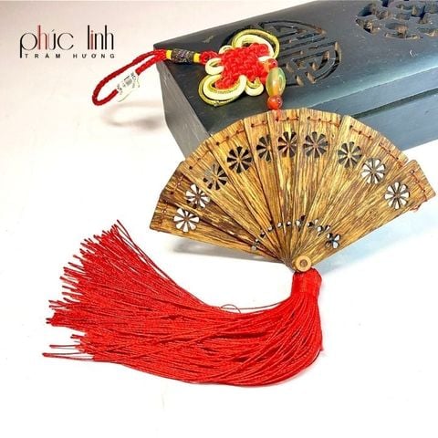 Đồ Treo Xe Ô Tô Quạt Trầm Hương