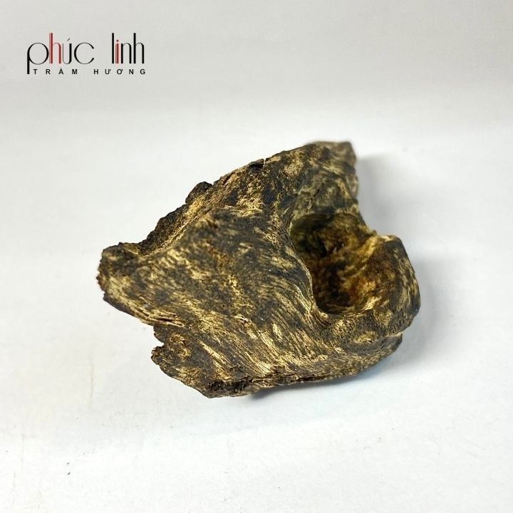 Gụ Trầm Hương Loại I Cục Trầm Hương