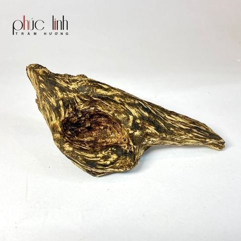 Gụ Trầm Hương Loại I Cục Trầm Hương