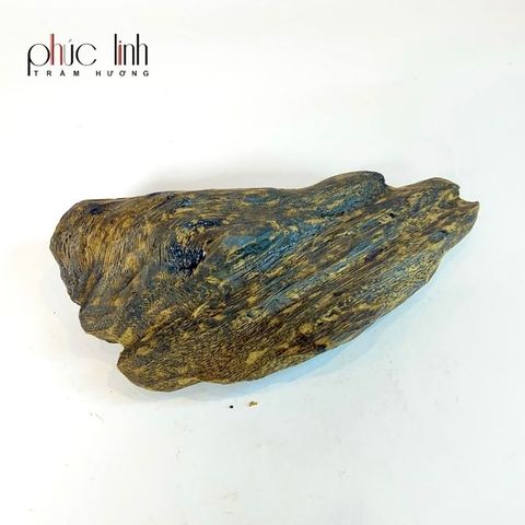 Cục Trầm Cầm Tay PHÚC LINH – Nhỏ