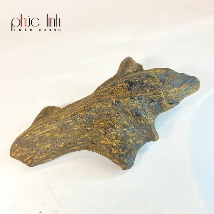 Cục Trầm Cầm Tay PHÚC LINH – Nhỏ