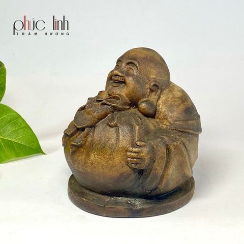 Phật Di Lặc để Xe Ô Tô bằng Gỗ Trầm Hương Cao 13cm