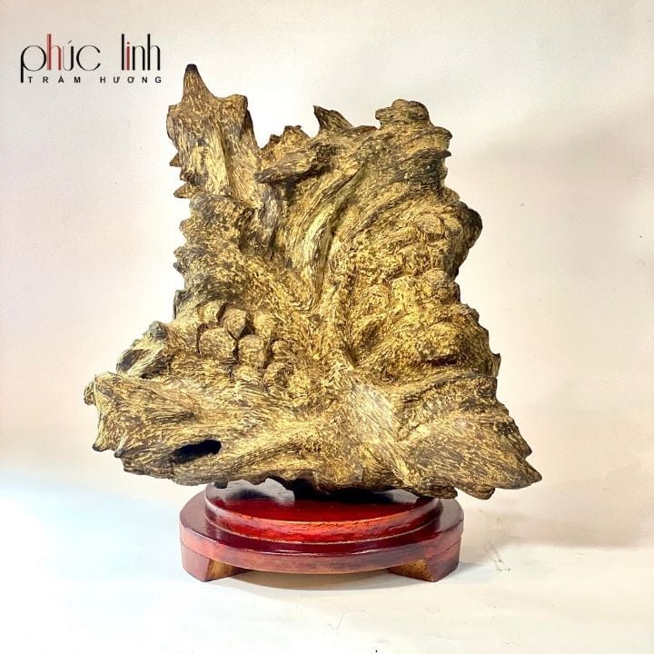 Trầm Cảnh Phúc Linh