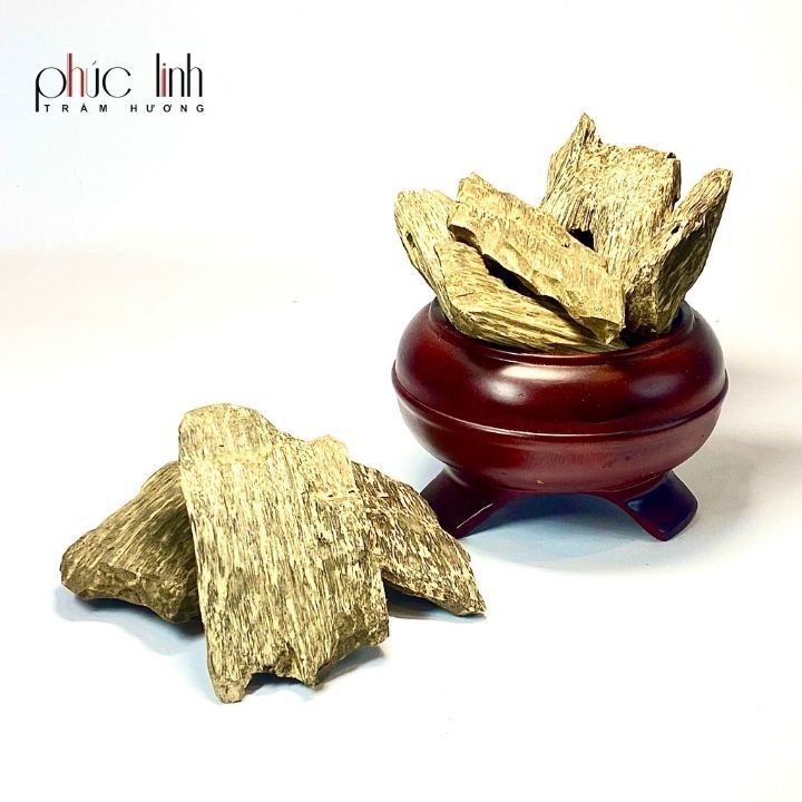 Trầm Miếng PHÚC LINH – 50 g
