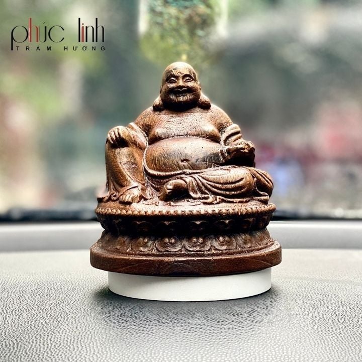 Tượng Di Lặc để xe ô tô bằng Gỗ Trầm Hương Chiều Cao 11cm