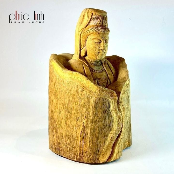 Tượng Quan Âm Bằng Gỗ Trầm Hương