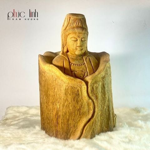 Tượng Quan Âm Bằng Gỗ Trầm Hương