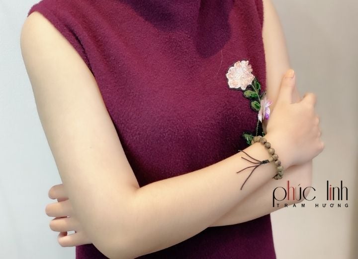 Vòng Tay Tốc Tròn Ép Thêm Dầu Trầm Nguyên Chất Vàng 10 Ly