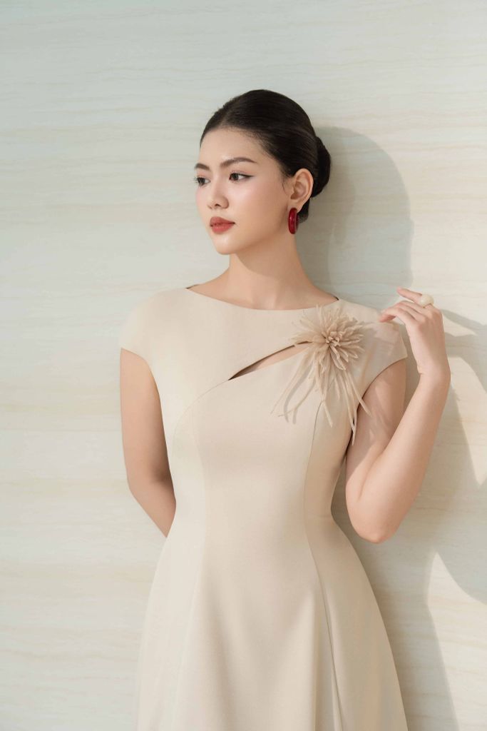 Đầm Midi Xoè Ngực Cut Out Nữ Aristina 9DR006BH0
