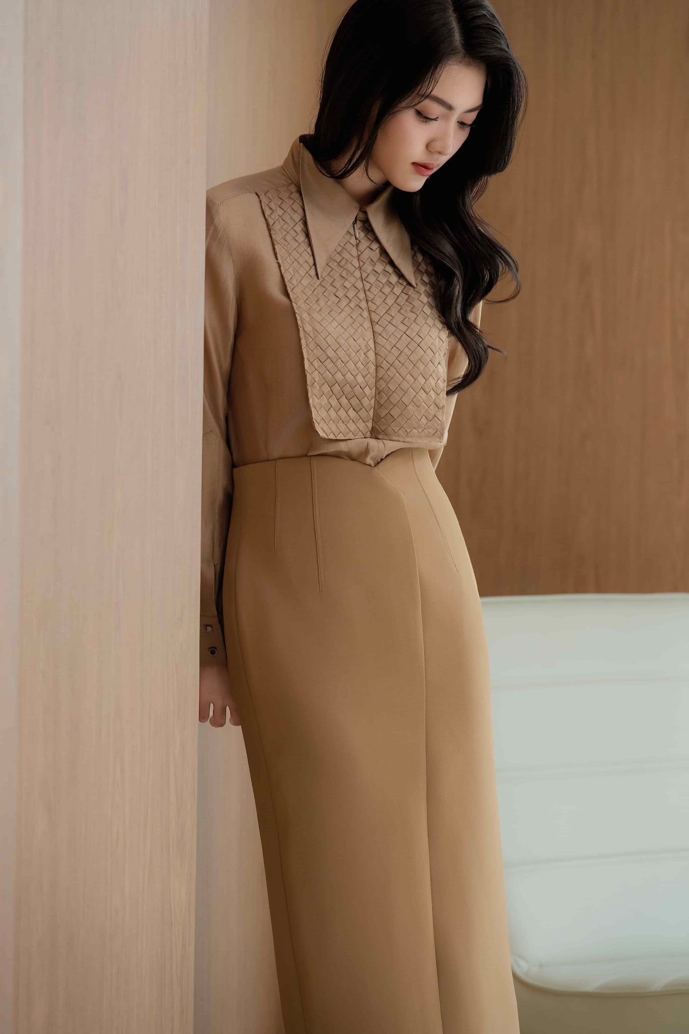 Chân Váy Cạp Cong Dáng Thẳng Midi Nữ Aristina 9SK005BH0