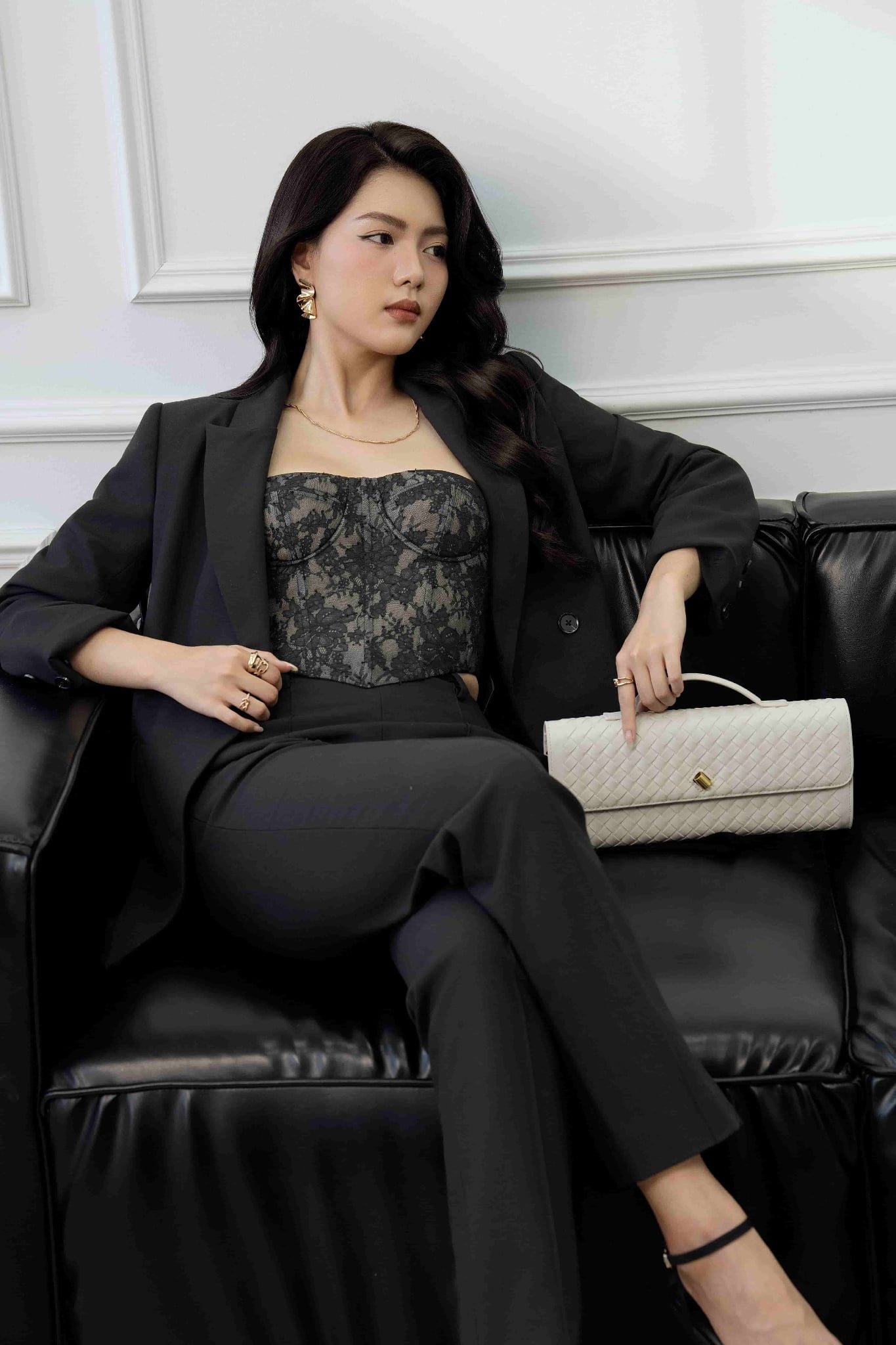 Áo Blazer Thân Sau Trang Trí Cắt Lazer Lá Tre Nữ Aristina 9BZ002BH0