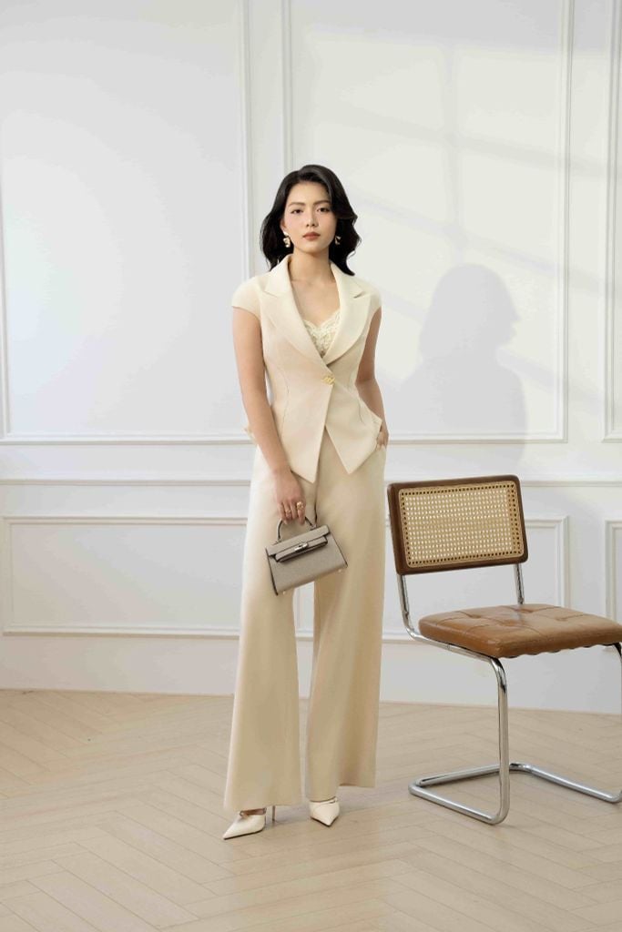 Áo Vest Peplum Cổ 2 Ve Tay Chờm  Nữ Aristina 9GI006BH0