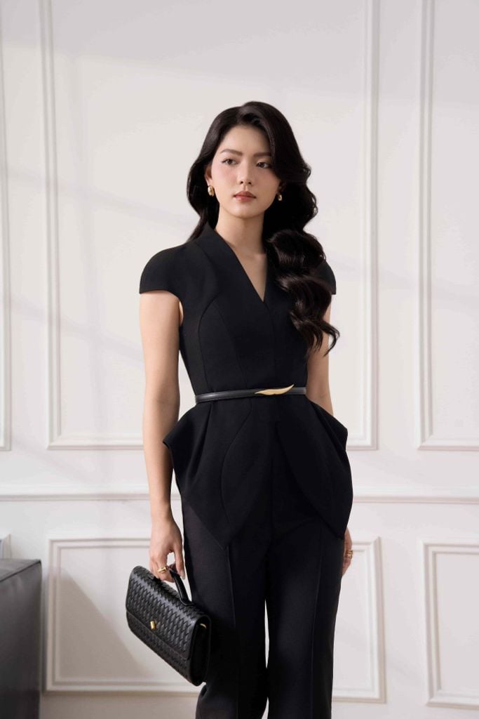 Áo Vest Peplum Tay Chờm Cổ V Nữ Aristina 9GI001BH0