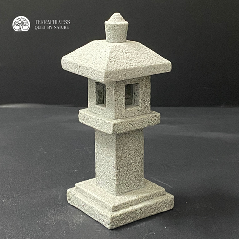 Tượng Đèn Đá Nhật Trụ Vuông