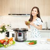 Diễn viên Ngọc Anh - Khách hàng