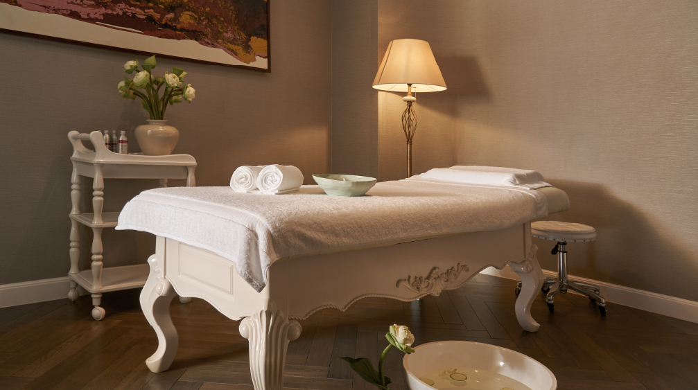 <i>Four Elements Spa</i>