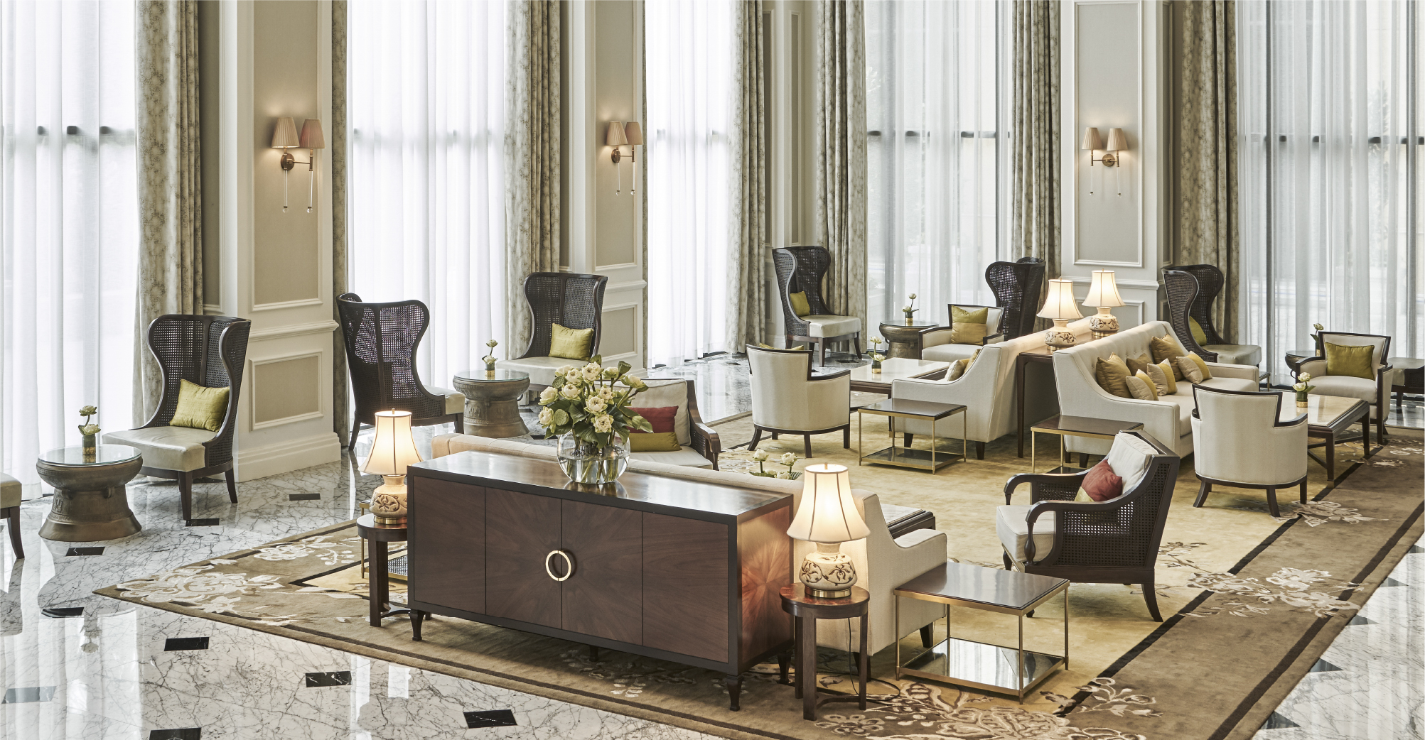 iElegance Meets Modern Comfort/i