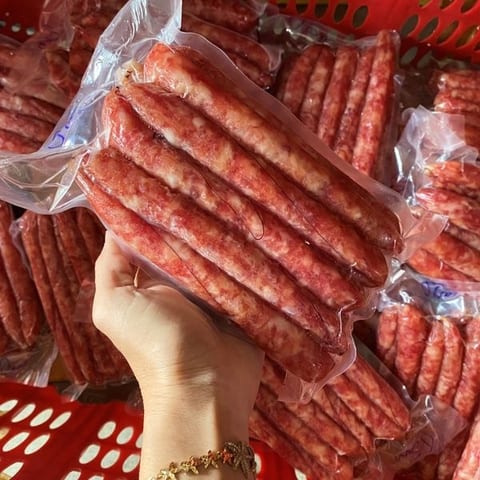 Túi lạp xưởng bò dài hút chân không