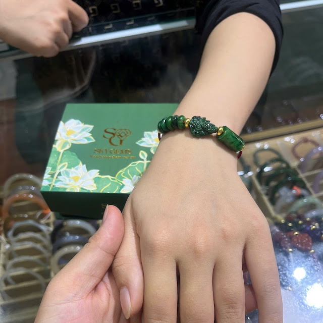 Ảnh phản hồi khách Hồng Nguyễn — Sky Gems