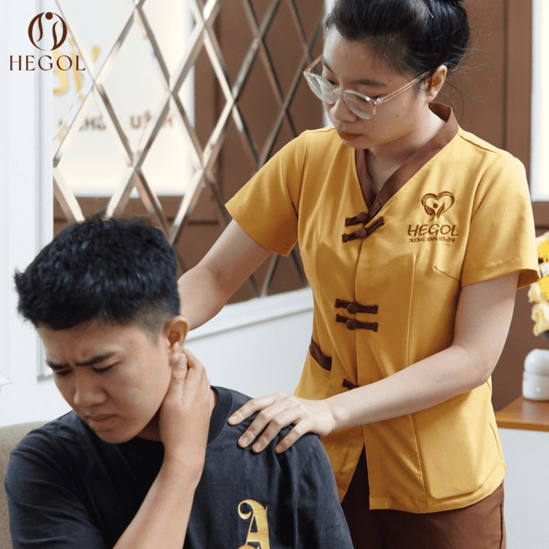 đau mỏi vai gáy