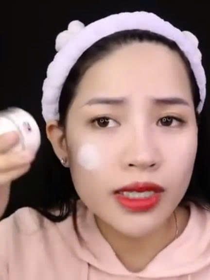 Khách hàng nói gì về Phấn Nụ Hoàng Cung