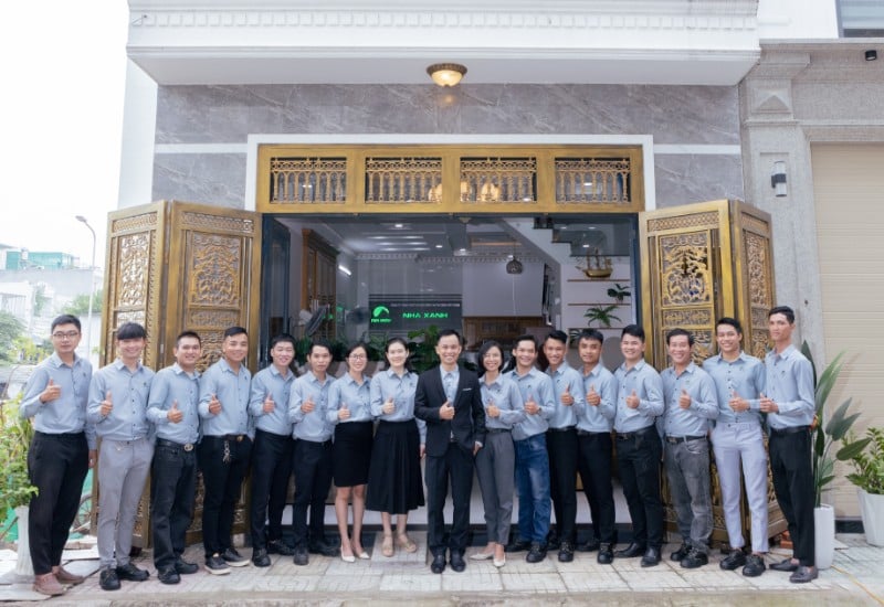 Đội ngũ nhân sự 