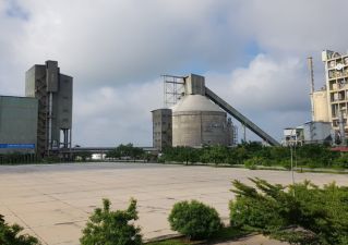 Dự án nhà máy xi măng Hà Tiên - Bình Long - Bình Phước )