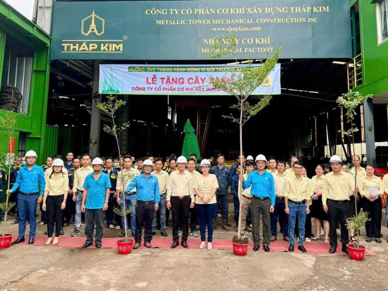 Lễ tặng cây xanh
