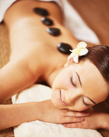 Massage đá nóng
