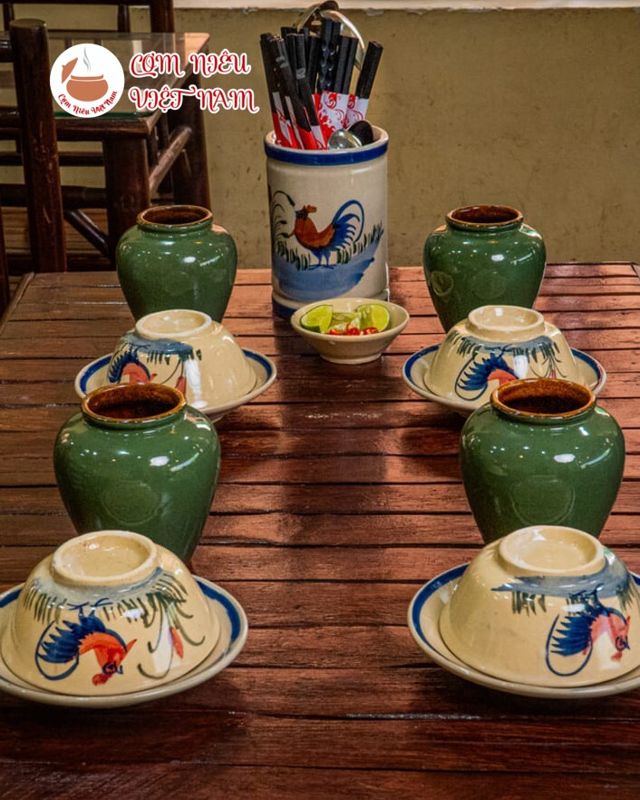 nhà hàng cơm niêu Việt Nam