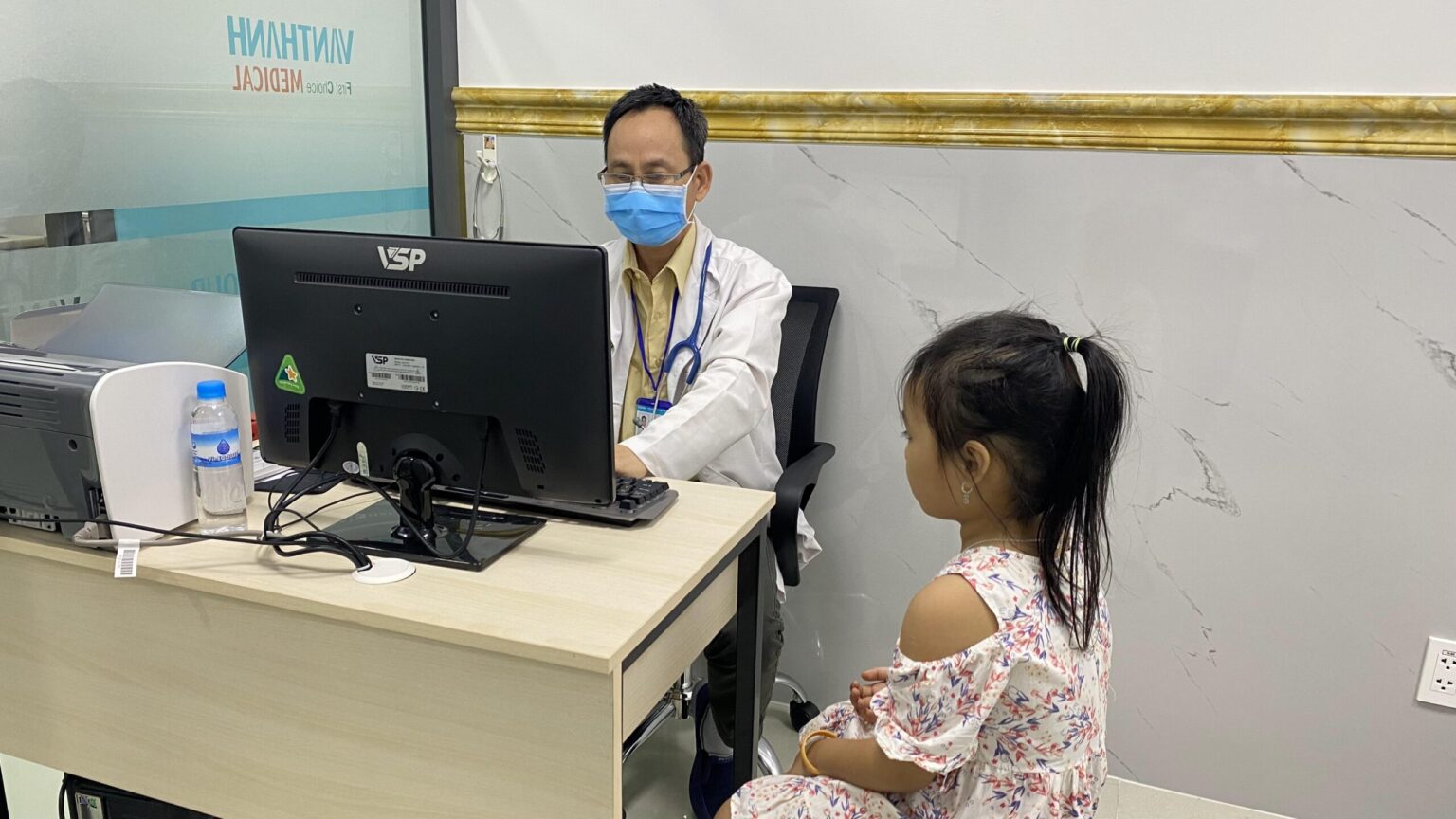 Khách hàng Vạn Thành