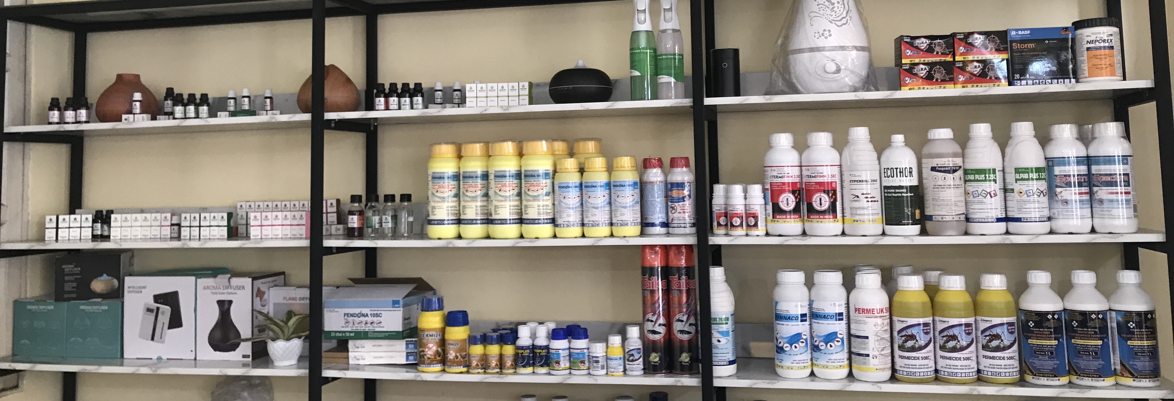 HOÀNG LONG PEST CONTROL >/ Chuyên nghành Phòng Chống Mối cho Nhà ở riêng lẻ ... Các Công Trình Kiến trúc Cao ốc, Nhà xưởng...    và Côn Trùng dịch hại.. Ruồi- Muỗi- Gián- Kiến - Chuột- Bọ....