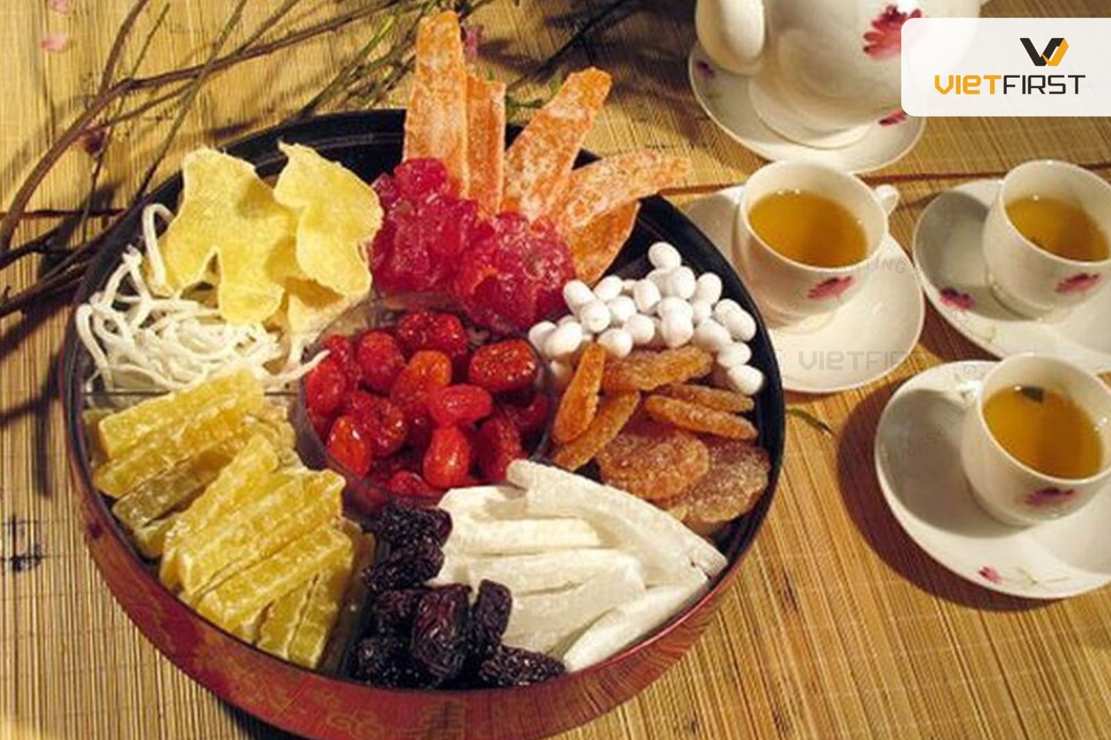 hộp mứt tết