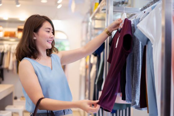 Bạn cần cẩn thận chọn cho bố mẹ những bộ trang phục chỉnh chu, ăn mặc gọn gàng, ...