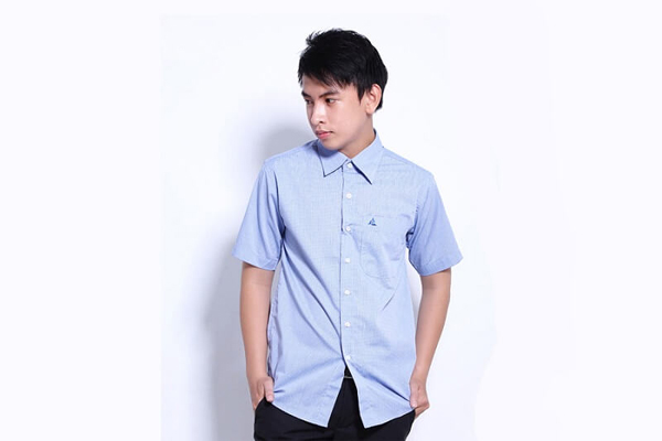 Bất cứ chàng trai nào trong tủ đồ đều cần phải có một vài chiếc áo sơ mi. Do đó, tặng quà sinh nhật nam là áo sơ mi chẳng bao giờ là thừa và cũng không hề lo lỗi thời, không sử dụng được.; 