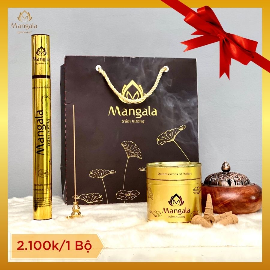 Set quà Mangala Vàng gồm có: Nhang Trầm Không Tăm Cao Cấp, Nụ Trầm Không Tăm, Lư Xông Nắp Đồng + Dĩa Hồ Lô Kim.