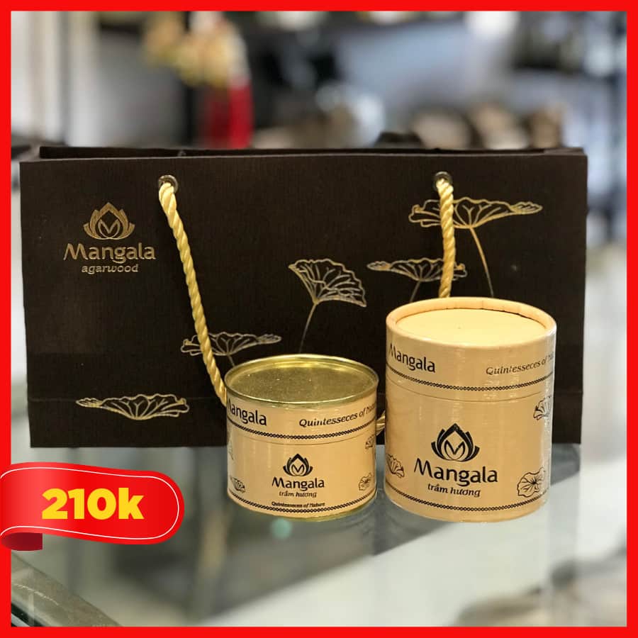 Set quà trên gồm Nụ Trầm viên lớn và khoanh Trầm Hương, set Quà Tặng 200k - Liên hệ: 0901 126119