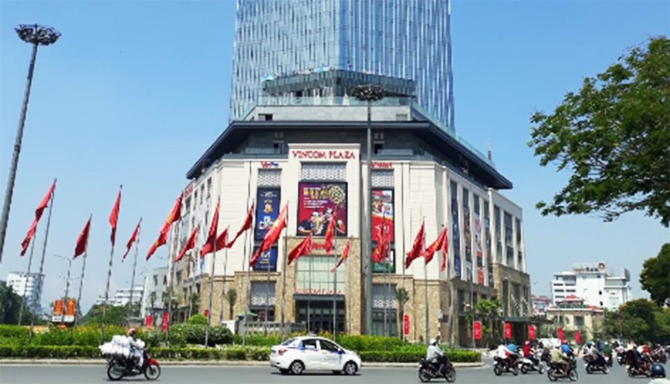 Hương Trầm Huế, Trầm hương nụ Huế có bán tại siêu thị Vinmart tầng 2 - TTTM Vincom. Mua hàng tại đây bạn yên tâm về chất lượng vì hàng hóa được kiểm soát chặt chẽ đầu vào