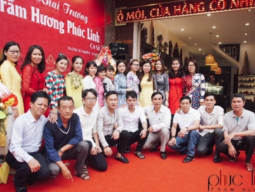 Đội ngũ nhân viên được đào tạo chuyên nghiệp, trang bị đầy đủ kiến thức, tâm huyết với nghề.