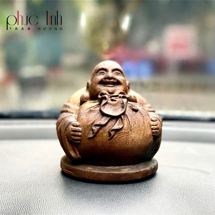 tuong phat di lac tram huong de o to
