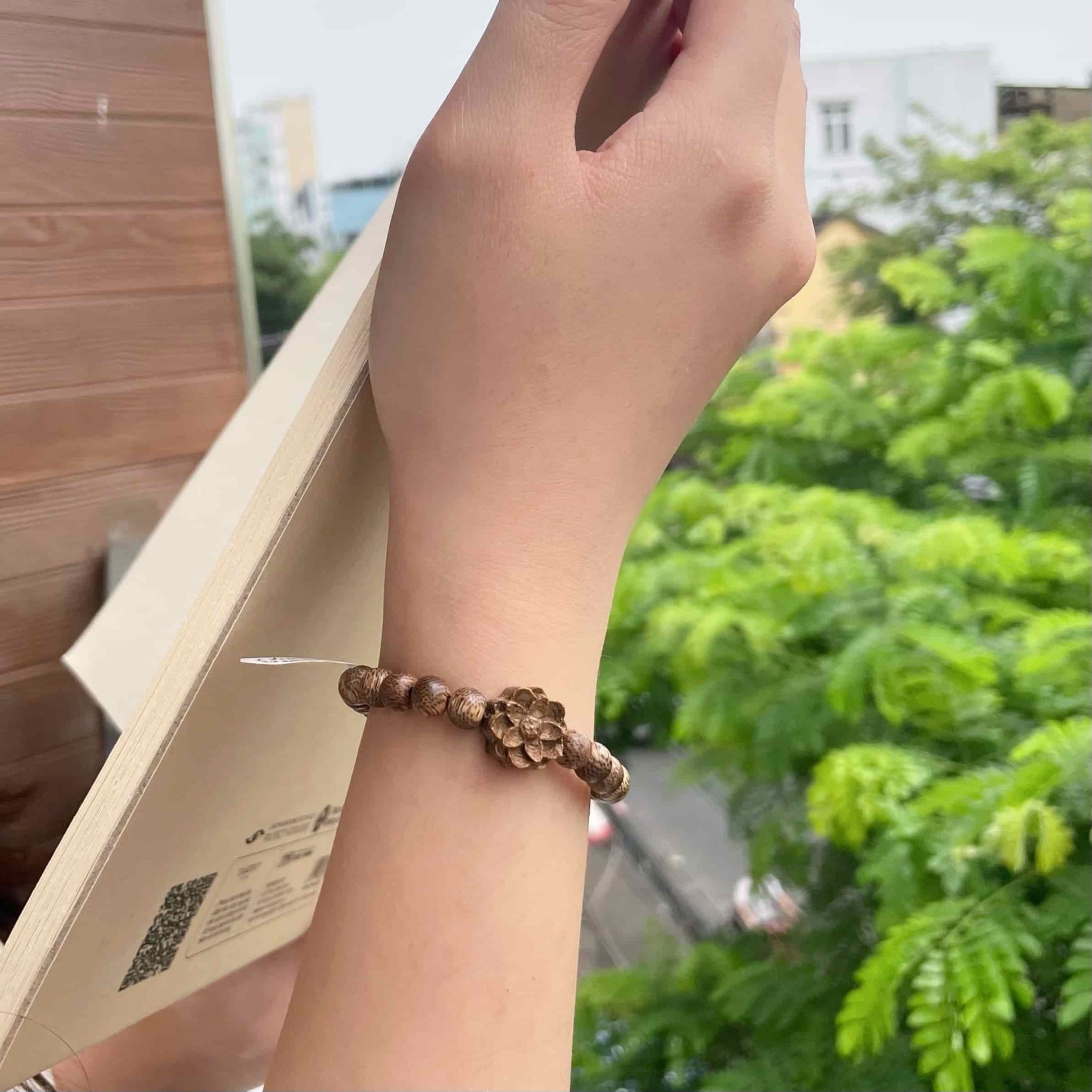 Vòng Tay Phúc Linh Tốc Xám Lào 6ly Phối Charm Trầm Hoa Sen