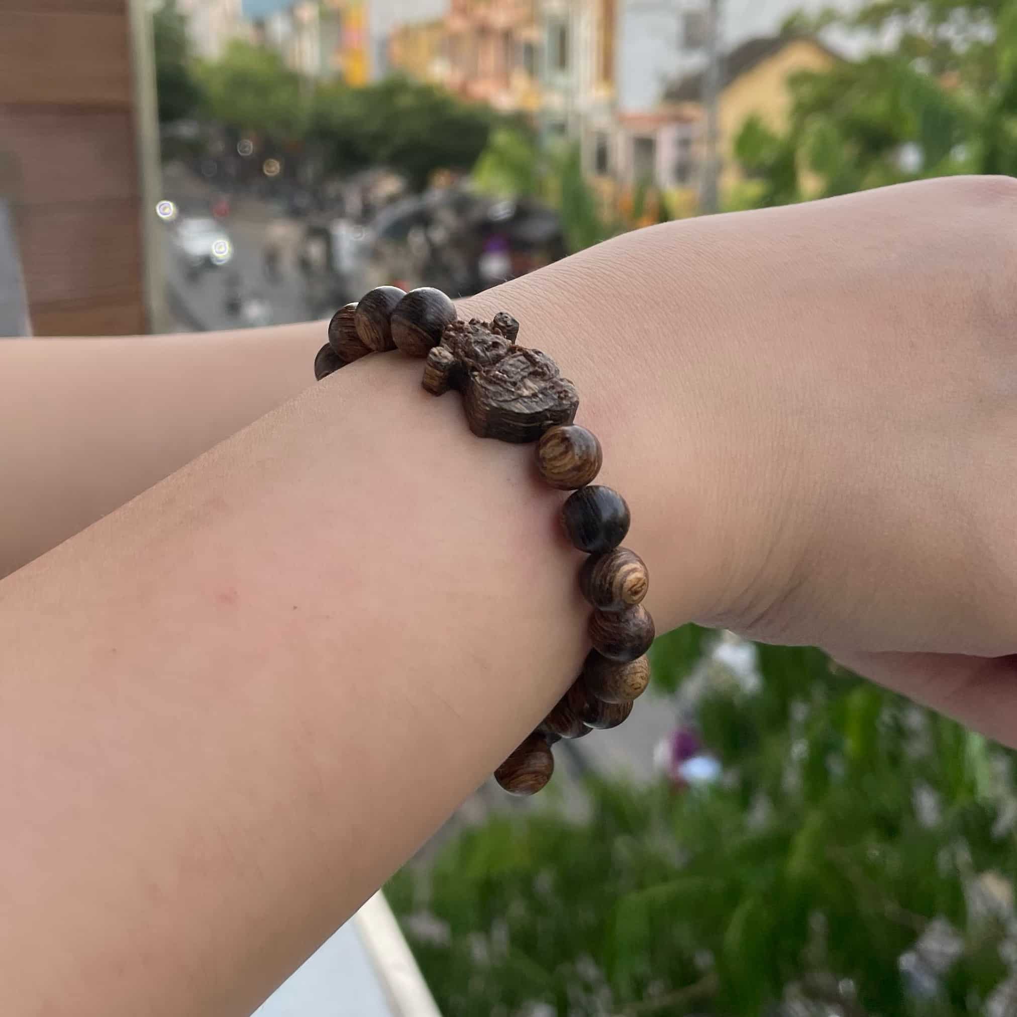 Vòng Tay Phúc Linh Sánh Quằn 8ly Phối Charm Sánh Thần Tài