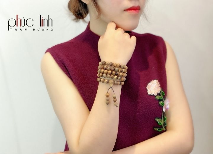 Vòng Gỗ Trầm Hương 108 hạt dành cho nữ