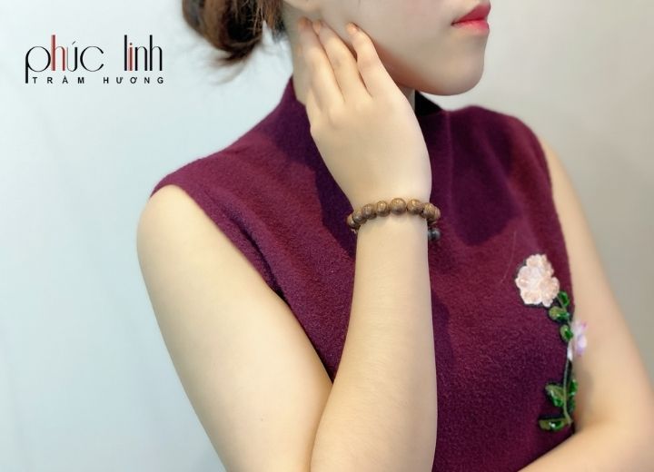 vong-tram-huong-cho-nu-sanh-ghep-phuc-linh (15)
