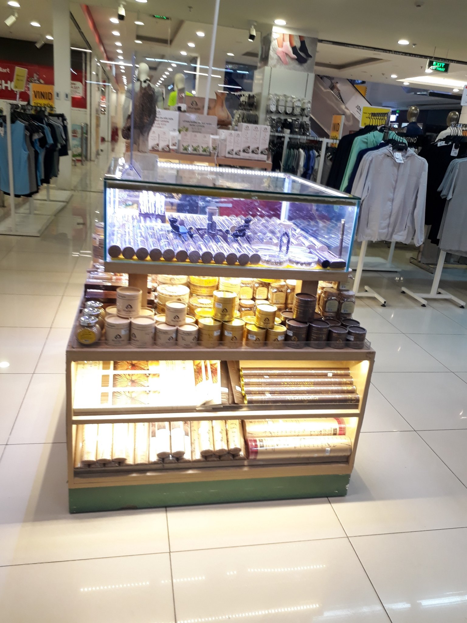 Cửa hàng bán Vòng Trầm Hương - Quầy Vinmart trong TTTM Vincom Quảng Ngãi