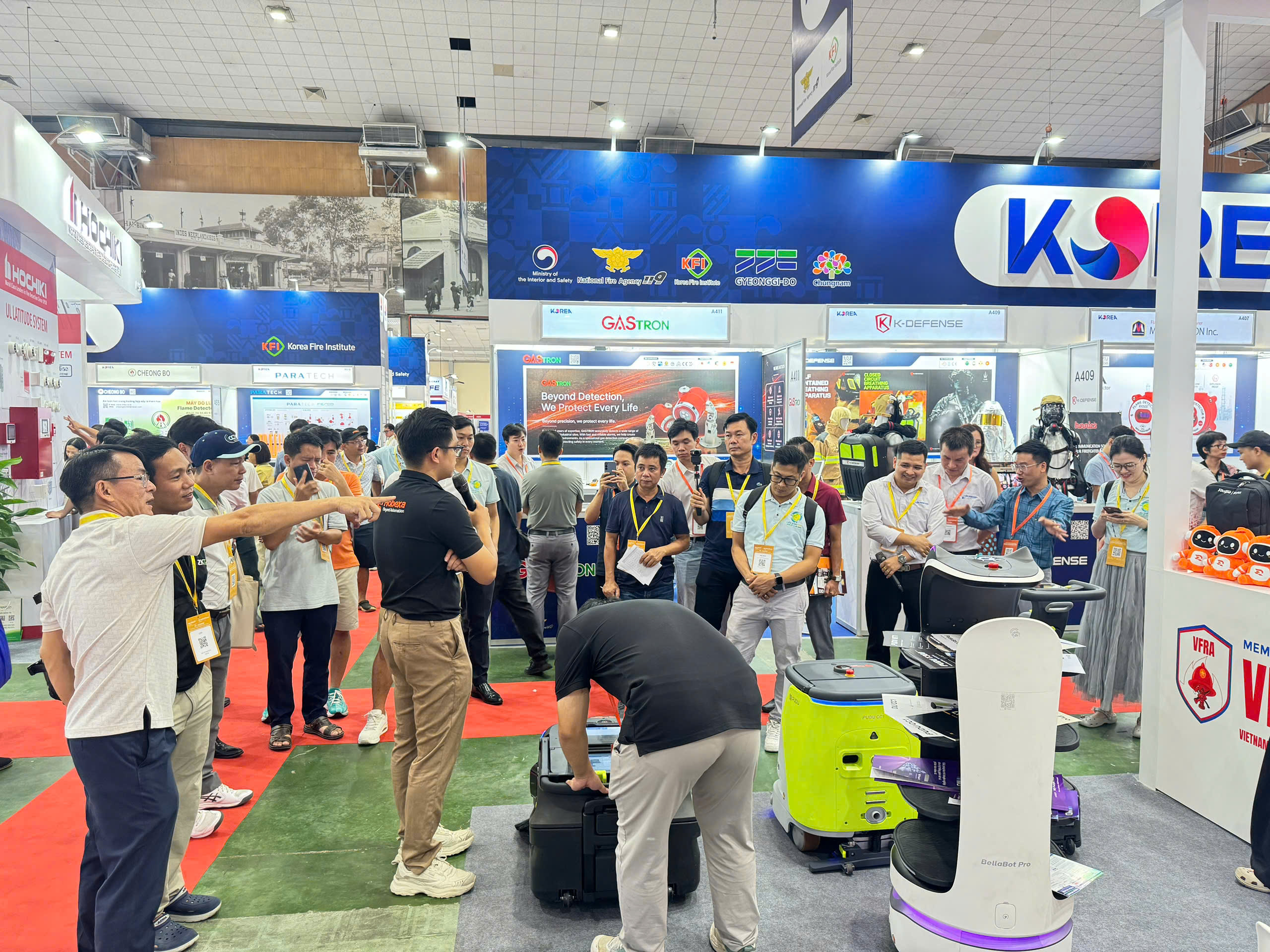 Giới thiệu & demo robot PUDU cho doanh nghiệp